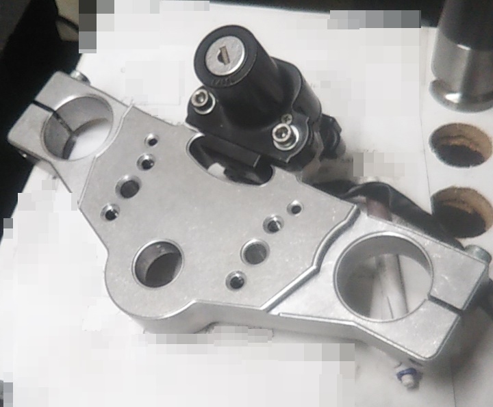 機械加工　マシニング　トップブリッジ作製